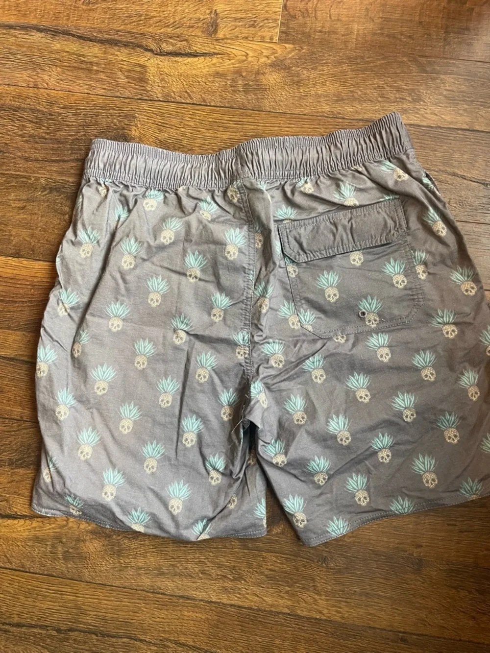 Rare Ron Jon Gray Pineapple Print Men’s Swim Trunks Men’s Small, 3/$15, 5/$20
